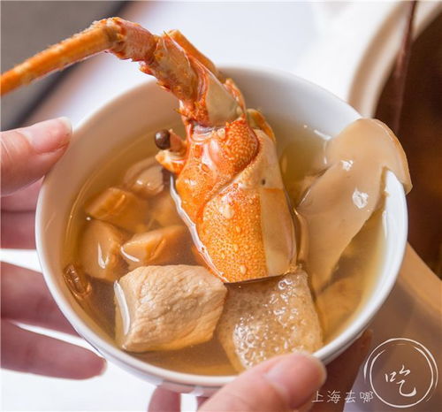 火焰瀑布鍋席卷魔都 上桌會著火，一拉就是一米長龍蝦鮮香