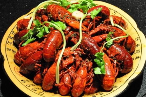 紅鼎紅特色四季龍蝦館加盟優勢——匠心調料，鑄就核心競爭力